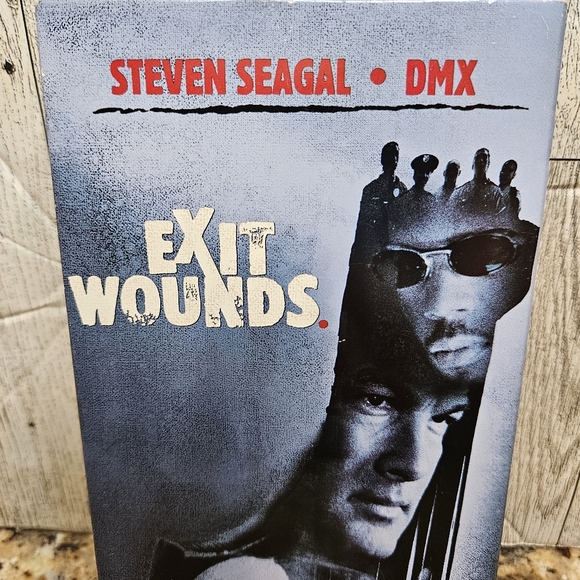 Exit Wounds VHS Steven Seagal DMX Color 101 Minutes Rated R - Picture 5 of 8